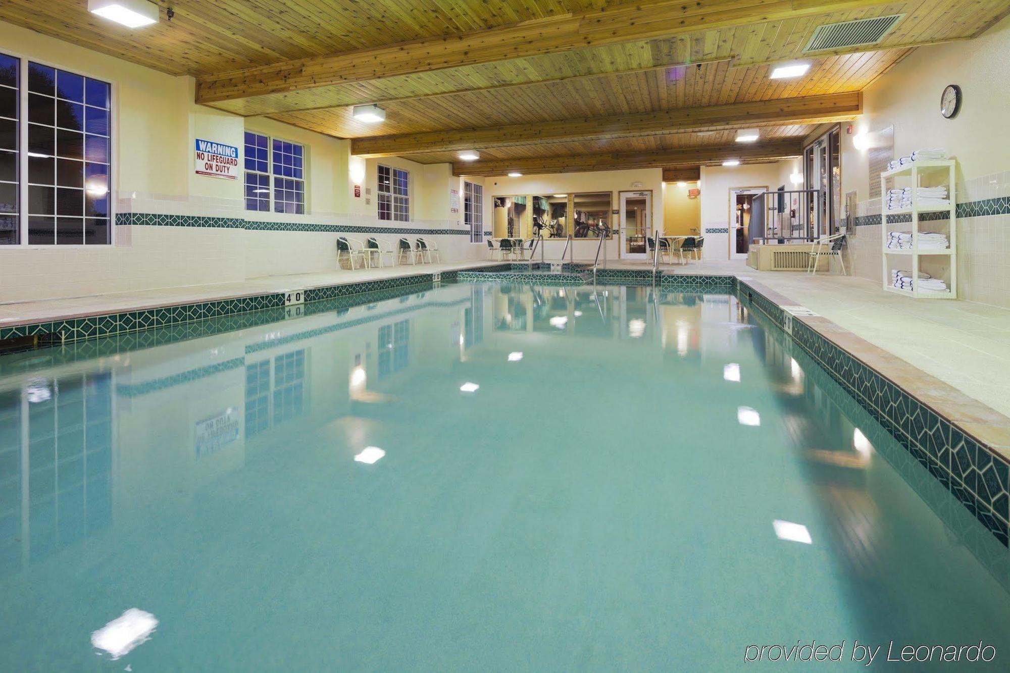 Country Inn & Suites By Radisson Kenosha - Pleasant Prairie Kültér fotó