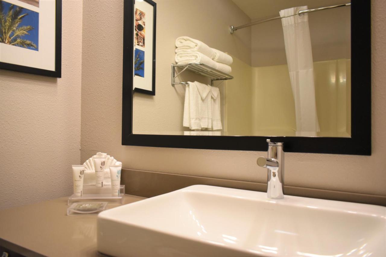 Country Inn & Suites By Radisson Kenosha - Pleasant Prairie Kültér fotó